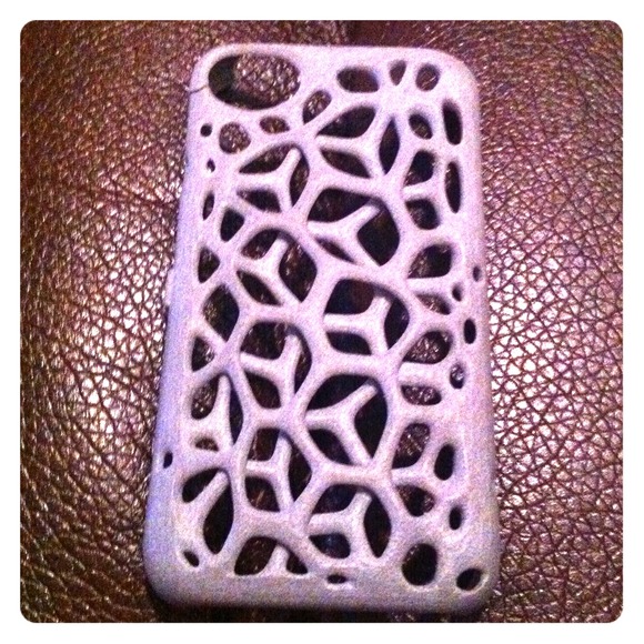 iPhone 4-4s cover with a Lil very Lil crack