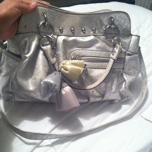 ❌❌SOLD❌❌Nine West Silver Purse👜👍