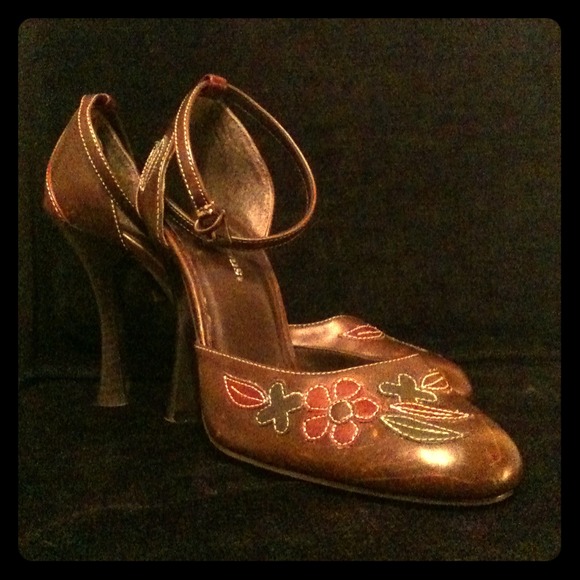 Brown pumps