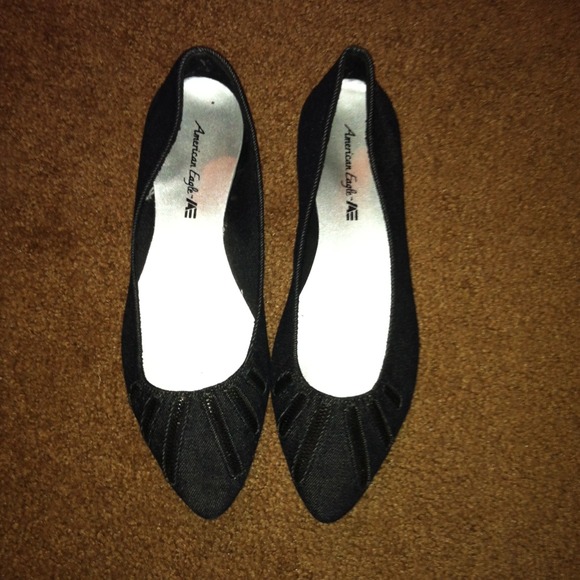 SOLD Denim zipper style flats size 9
