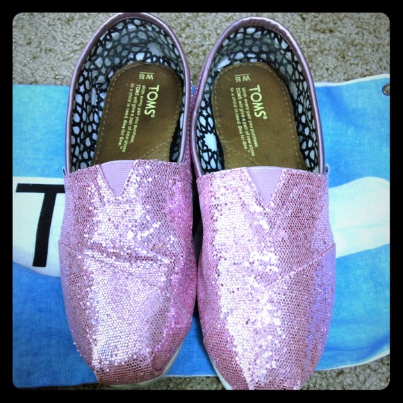 On hold for @oliviaredaisy pink glitter TOMS