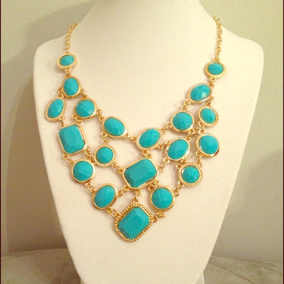 REDUCED Beautiful and bold statement necklace