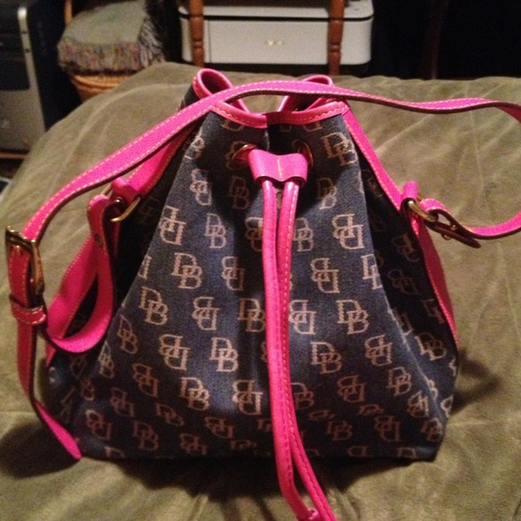 Dooney & Bourke Purse