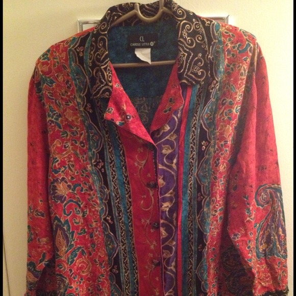 **SOLD**Top - Picture 2 of 3