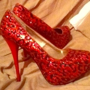 Shi cheetah pumps!