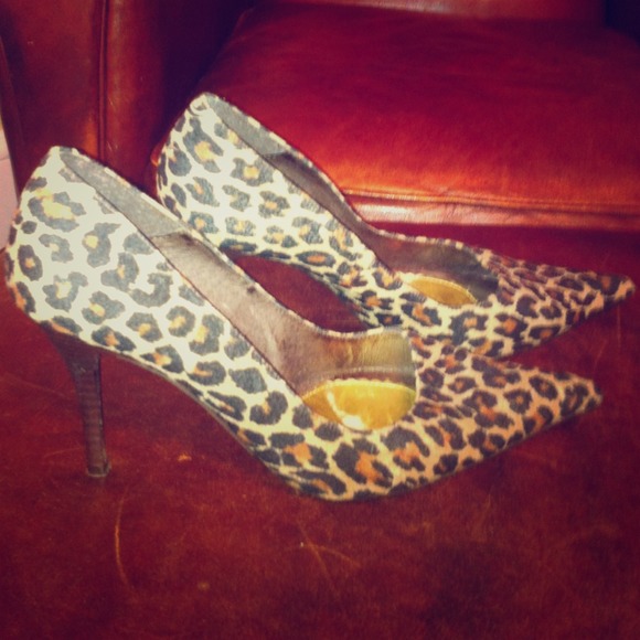 Leopard high heel shoes