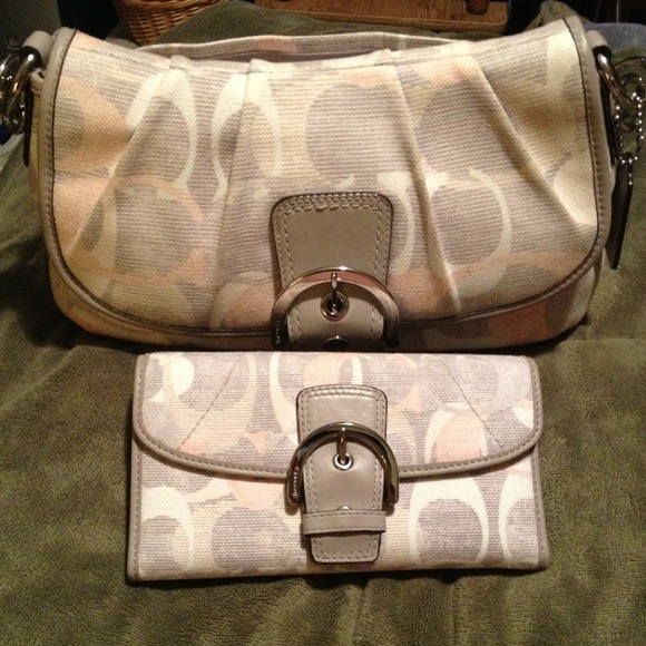 COACH PURSE WITH MATCHING WALLET!