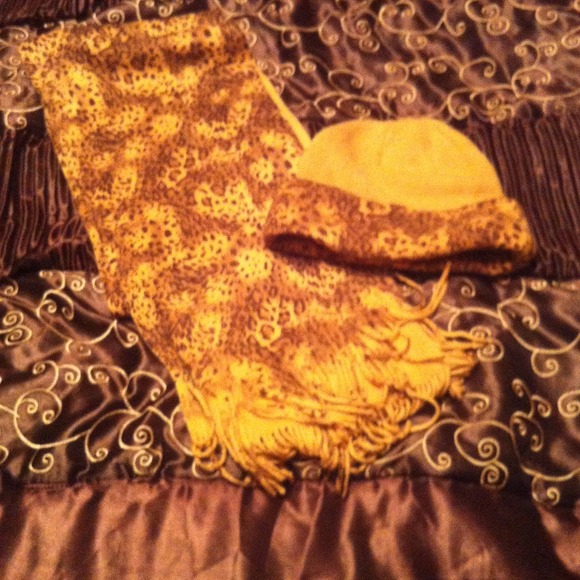 Leopard Print Hat and Scarf set
