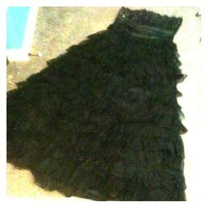 Black ruffled A-line evening/prom gown