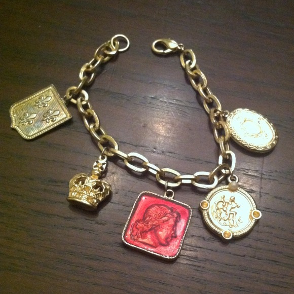 Bracelet with charms - Picture 1 of 1