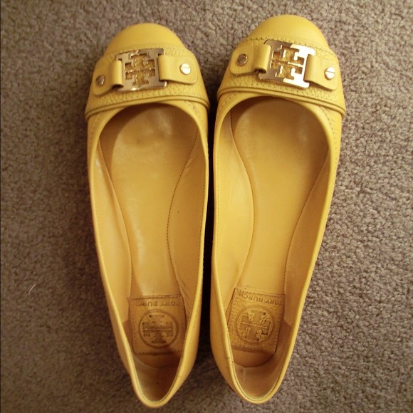 Tory Burch Shoes - 🎀sold🎀Tory Burch leather flats