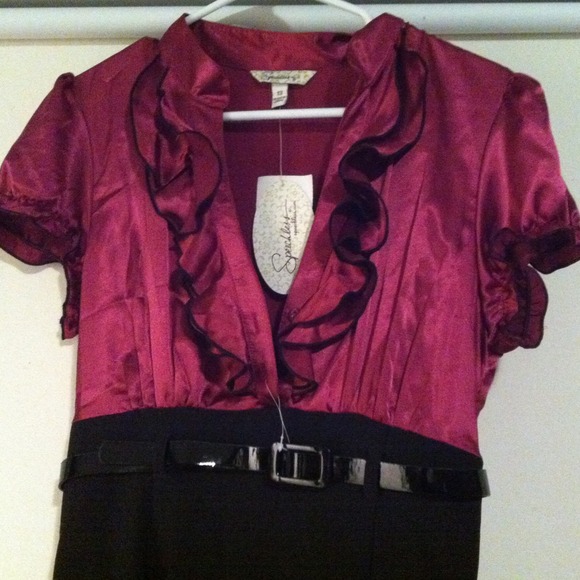 ✋Reserved!✋Black and maroon belted dress size 13