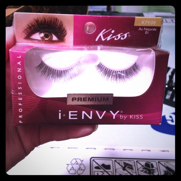 New lashes - Picture 1 of 2