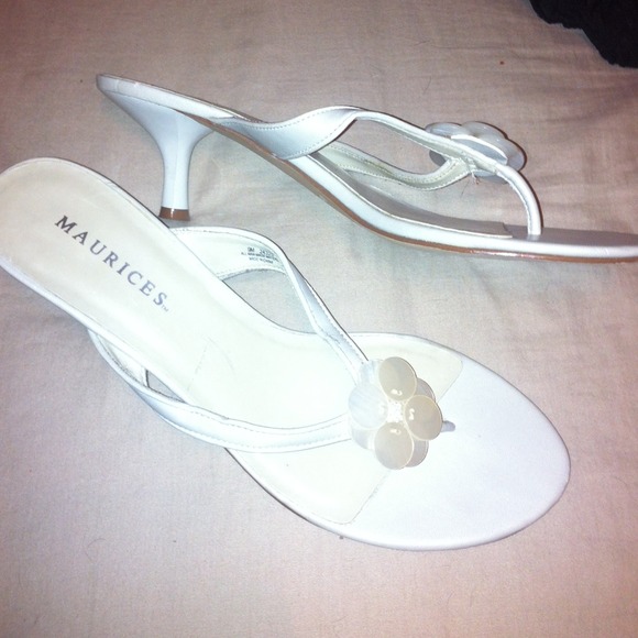 Size 9 beaded sandal pumps