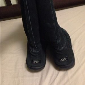 Black UGGS!!!