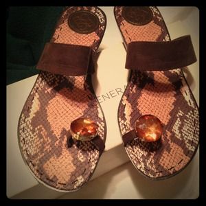 Too small. Never worn