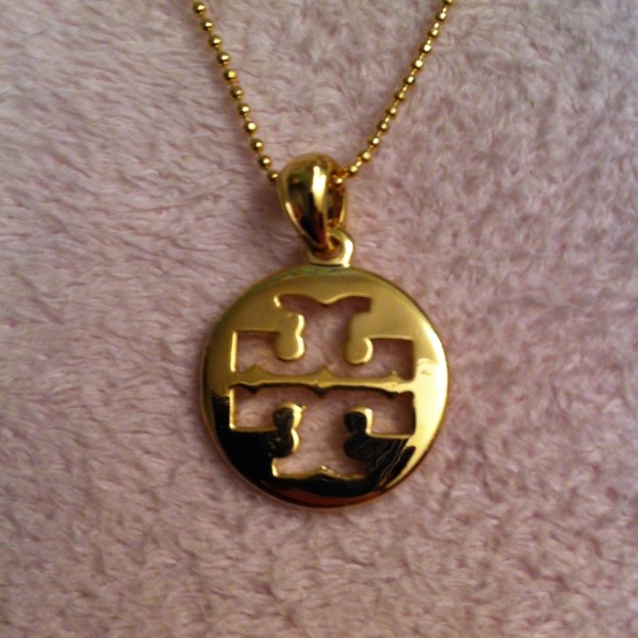 Tory burch necklace