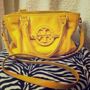 💟Reserved💟. Authentic Tory burch purse