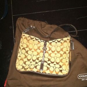 🌟Authentic Coach purse in excellent condition. 🌟