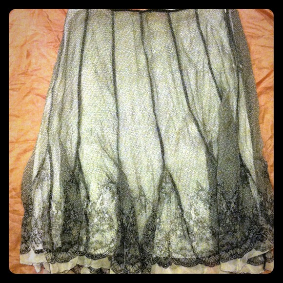 📌Bundled📌Gianni Bini sheer and satin skirt