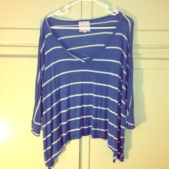 Romeo and Juliet Couture Tops - Dolman Sleeve Top