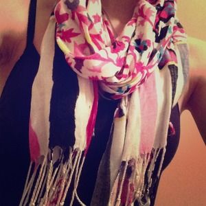 Adorable Scarf:)