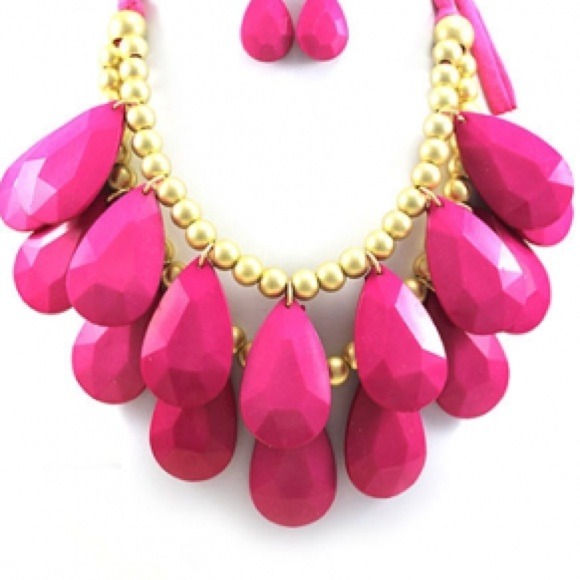 Fuchsia Bib Necklace and Matching Earrings NEW!