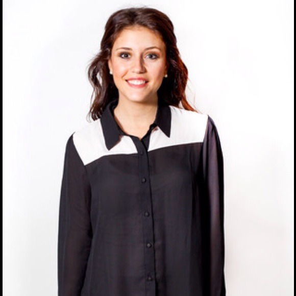 The Chloe Top from WWW.H-BOUTIQUE.COM