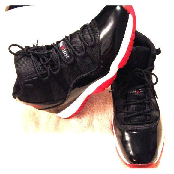 Nike Shoes - Jordan retro bred 11's