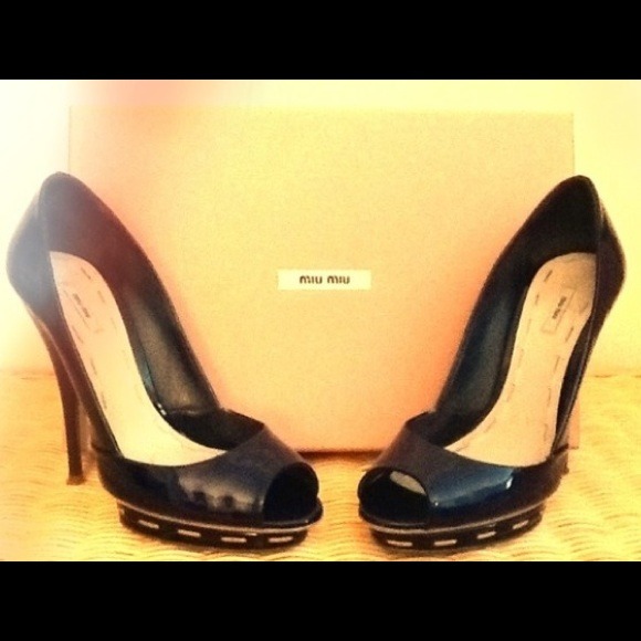 Outfit... - Picture 3 of 4