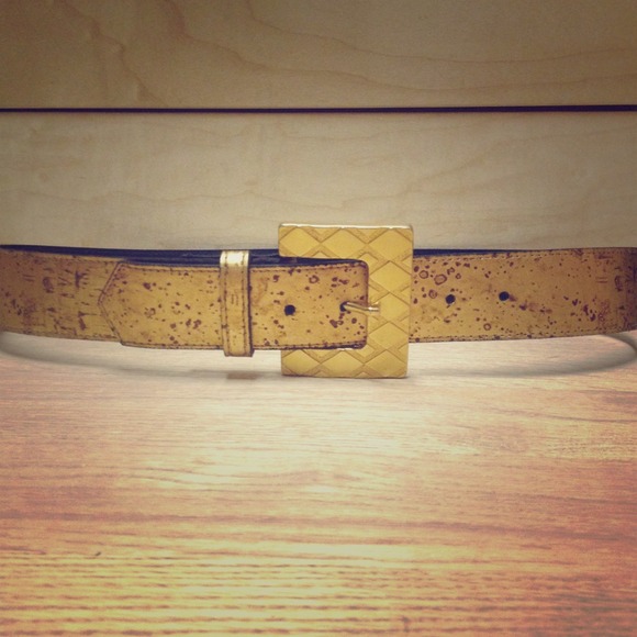 Gold vintage belt!