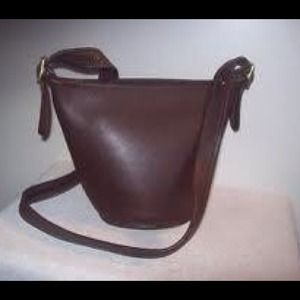 🚫🚫Sold 🚫🚫Authentic Vintage Coach Bucket Purse