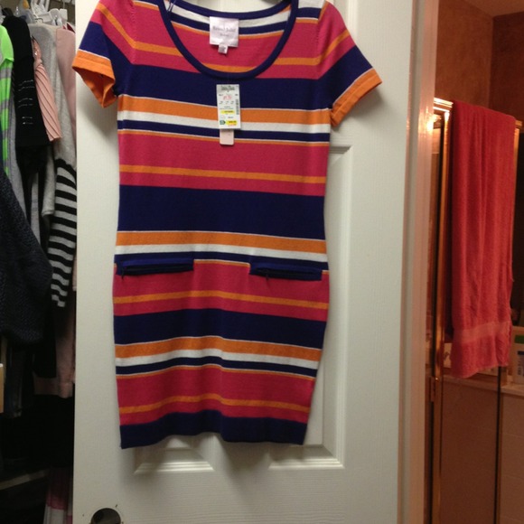 NWT - sweater dress - Romeo & Juliet