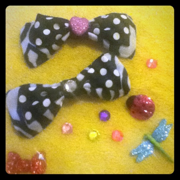 Beautiful black and white hair bow