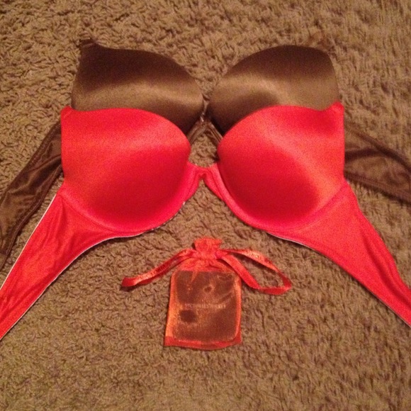 ***SOLD IN BUNDLE***Very Sexy VS 34B bras