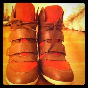 Velcro Strap Wedge Sneaker