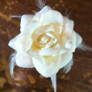 White flower hair piece