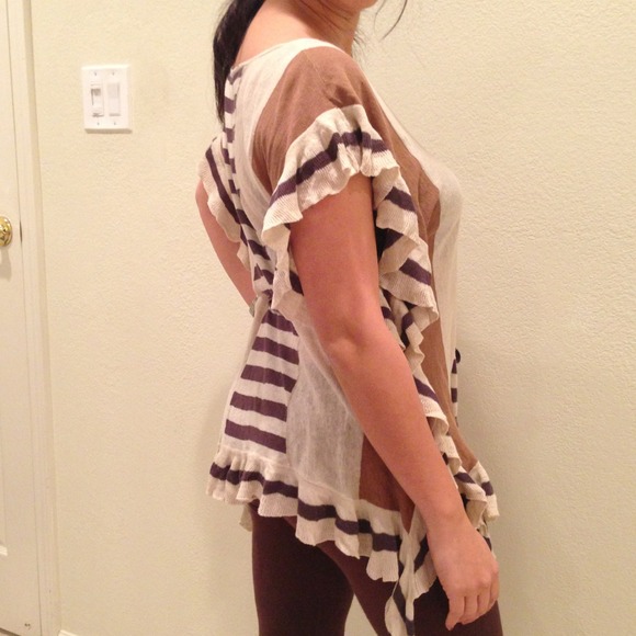 Look New.  Anthropologie flowy shirt. - Picture 3 of 4