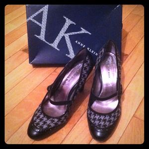 Anne Klein Houndstooth Heels