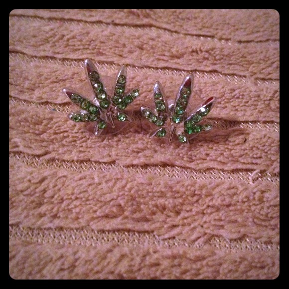 Marijuana plant studs