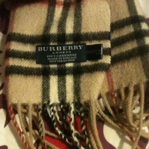 100% cashmere Burberry scarf