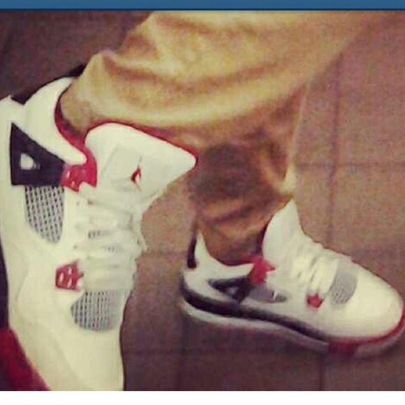 Retro 4's fire