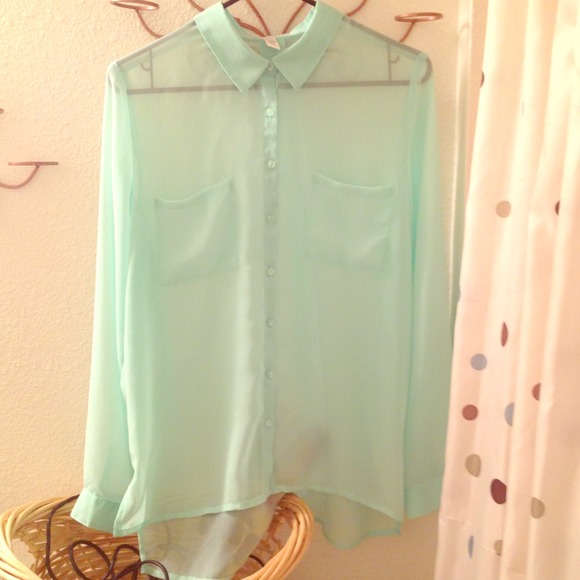 •Reserved• Pearl Bracelet&High Low Shirt