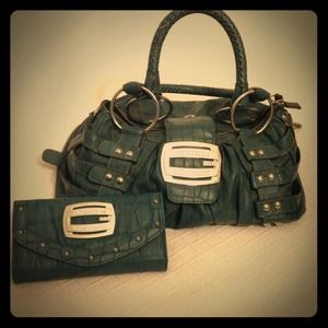 Guess purse & wallet