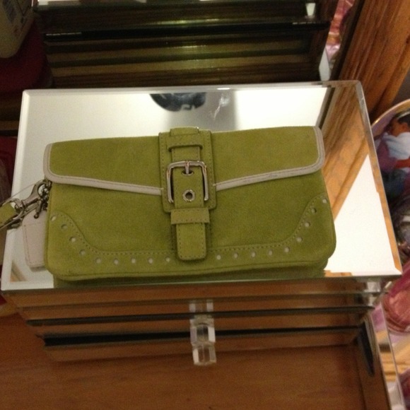 Suede Coach Wristlet. Never used 👍👜