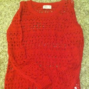 🚫Sold in bundle Hollister sweater new with tags🚫