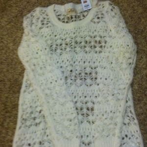 🚫Sold in bundleHollister sweater new with tags🚫