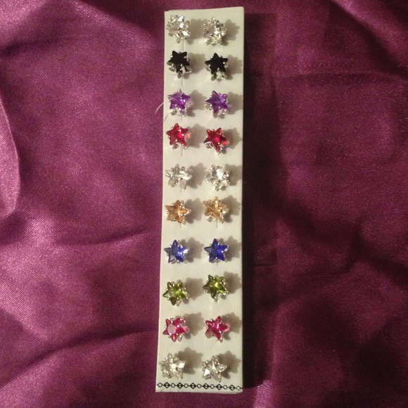 10 pairs of star shaped stud earrings