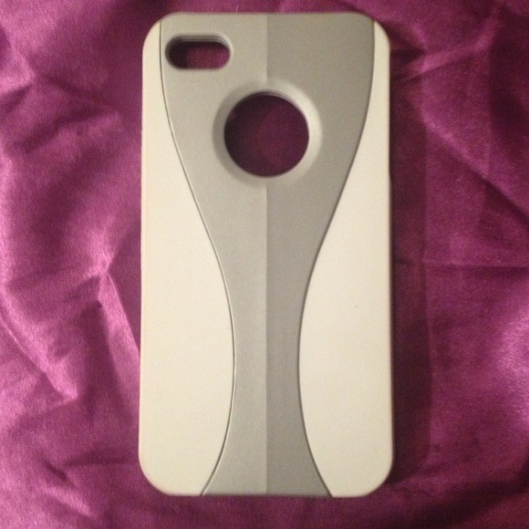 *Reserved trade* iPhone case/nail polish