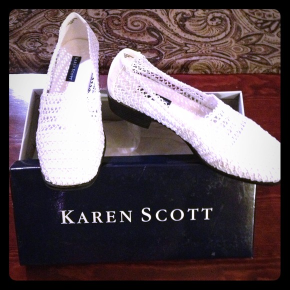 Brand new Karen Scott Shoes